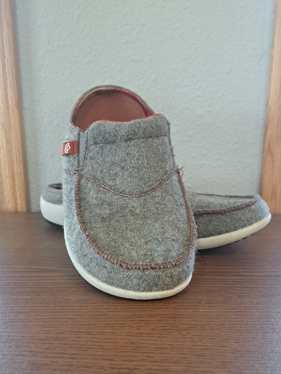 Spenco Shoes - Spenco Women’s Grey Felt Mule with Contrast Stitching